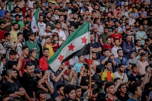 Média a Politika: Klíčový Vliv na Demokracii a Veřejné Mínění