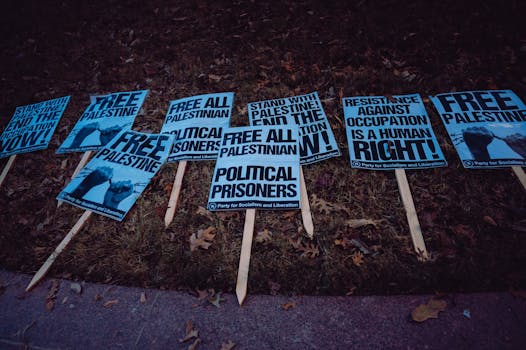 Polarizace v ČR: Příčiny, Projevy a Důsledky pro Společnost